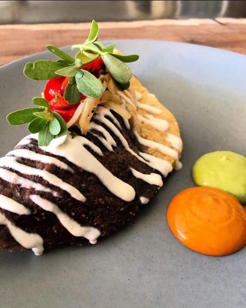 Hotel Makaabá Eco-Boutique Bacalar Esterno foto A chocolate-covered taco